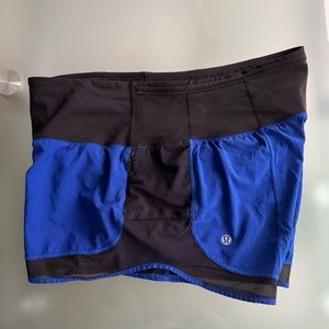 Lululemon Mesh High-Rise Yoga Short 3.5" in Dsrk blue size 8